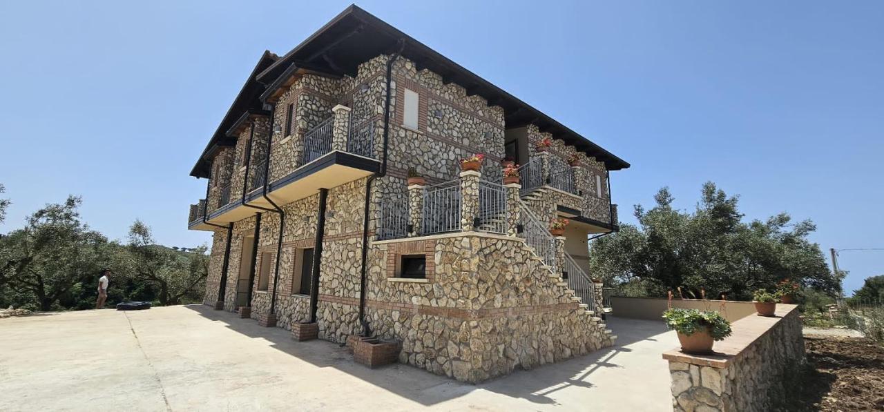 Borgo Carida - Green Family Holidays Zaccanopoli Buitenkant foto
