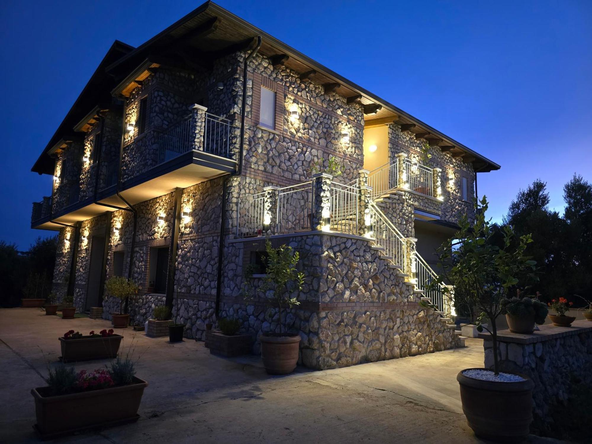 Borgo Carida - Green Family Holidays Zaccanopoli Buitenkant foto